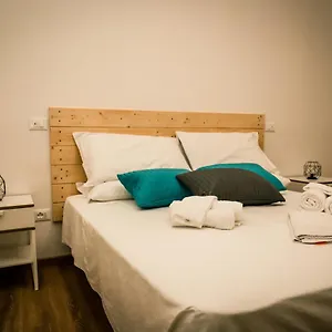 Hostly - Nicole - 2br In Full Center Appartamento